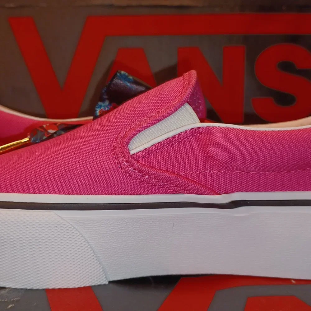 Vans Classic Slip-On P Women’s 5 Pink/Black Oversized Lace Carmine VN0A3…